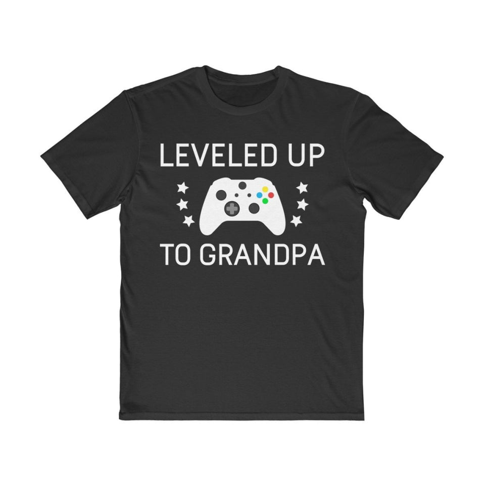 New Grandpa Gift: Leveled Up To Grandpa Mens T-Shirt